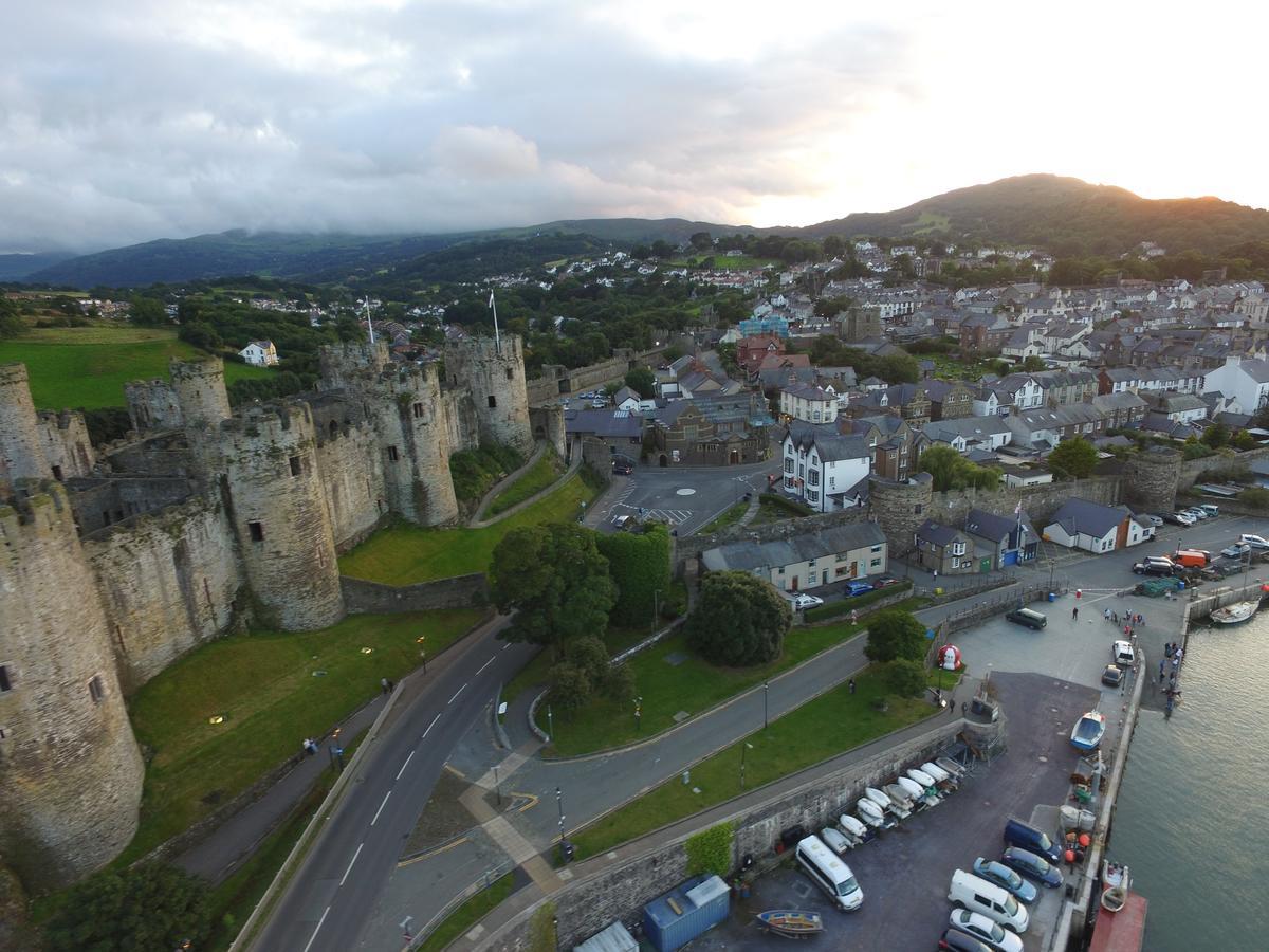 Johnny Dough'S Conwy With Rooms 外观 照片